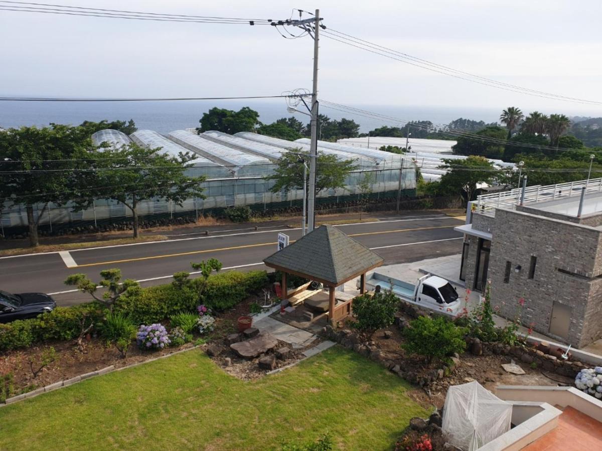 Jeju Soroan Pension Seogwipo Eksteriør bilde