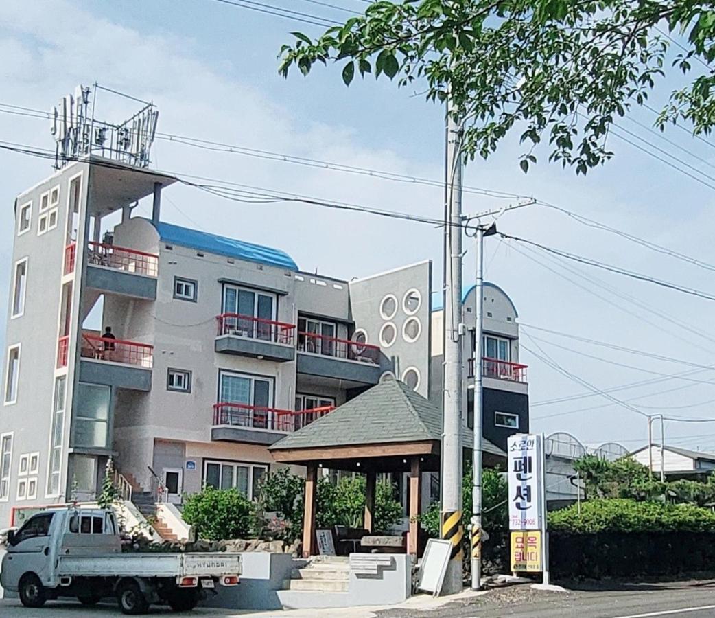 Jeju Soroan Pension Seogwipo Eksteriør bilde